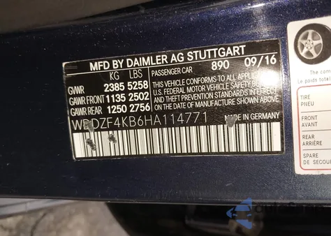 2017 Mercedes-Benz E 300 4Matic z USA, uszkodzony, nr VIN WDDZF4KB6HA114771